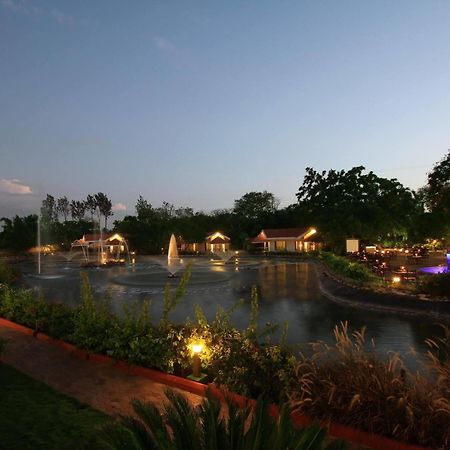 Silent Shores Resort & Spa Mysore Exteriör bild