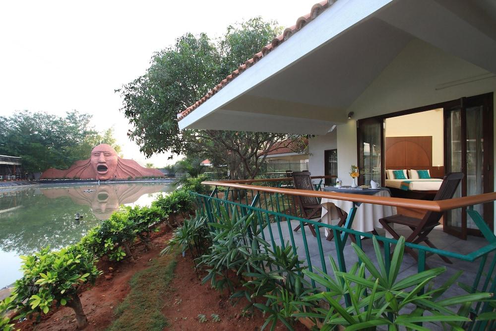 Silent Shores Resort & Spa Mysore Exteriör bild