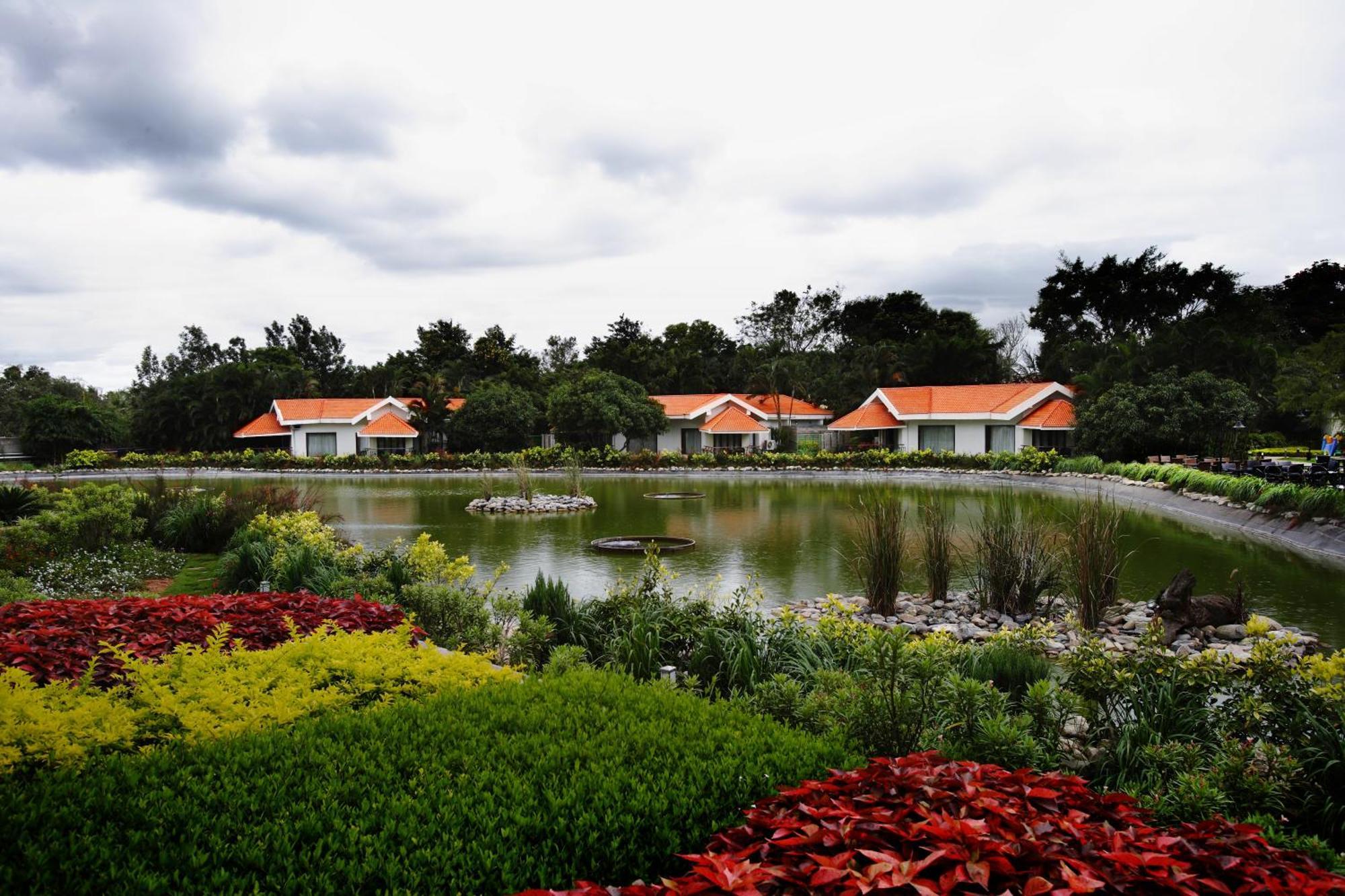 Silent Shores Resort & Spa Mysore Exteriör bild