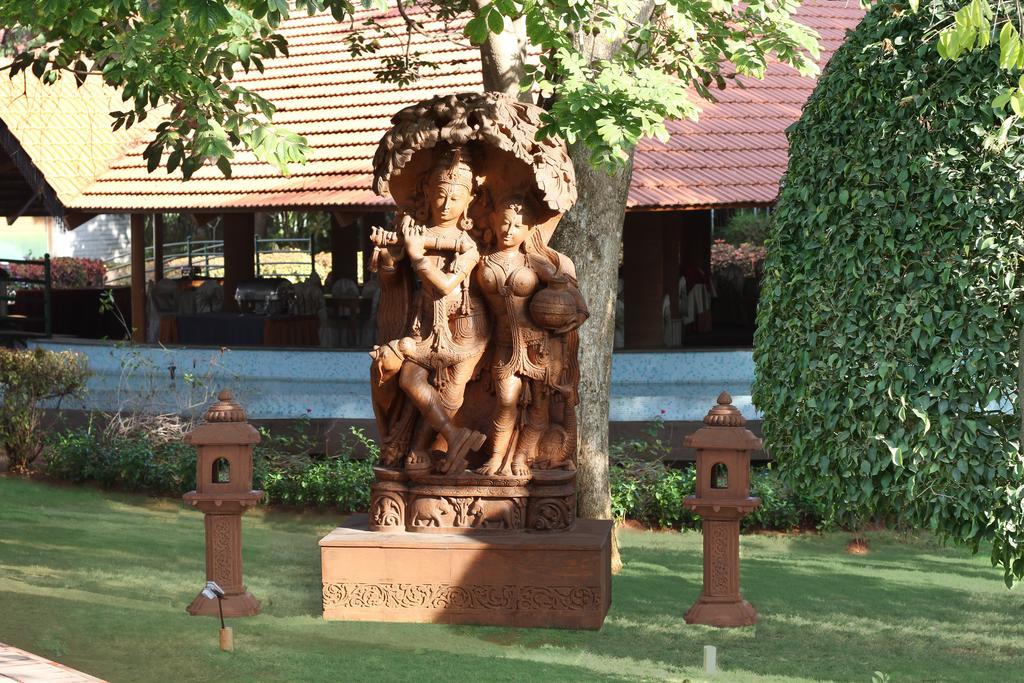 Silent Shores Resort & Spa Mysore Exteriör bild