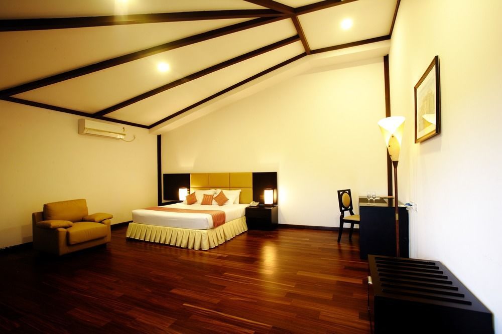 Silent Shores Resort & Spa Mysore Exteriör bild
